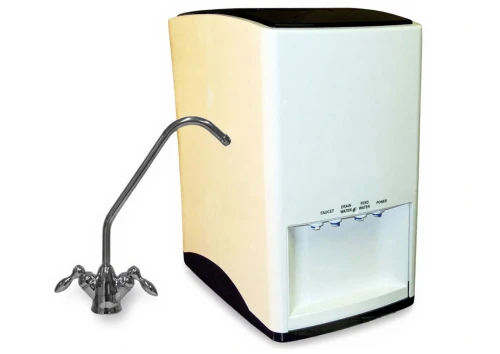 RO-TOP-CSO : Filtr RO6 z mineralizacją i zabudowanym zbiornikiem